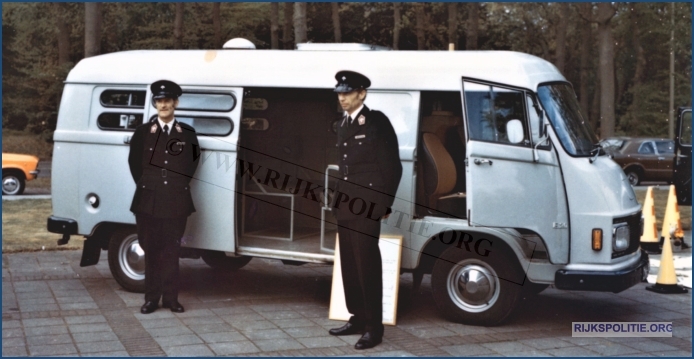 VRTG Parketgroep Hanomag Henschel F20 Assen Meijer Bosker en Meijer(bw) (7V)WM