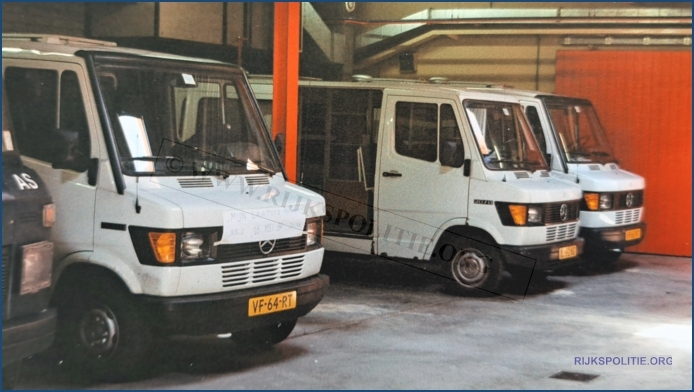 VRTG Parketgroep Mercedes Benz 208 D 1989 Meijer Assen  Meijer 1  bw (7V)WM