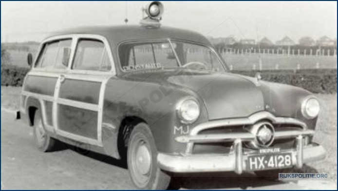 VRTG 45 60 VSA 1949 Ford Woody bw (7V)W