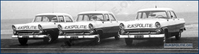 VRTG 45 60 VSA 1955 Ford Fairlane 500 FB bw (7V)W