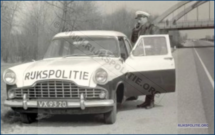 VRTG 45 60 VSA Ford Zephyr 1957 VX 93 20 bw (7V)W