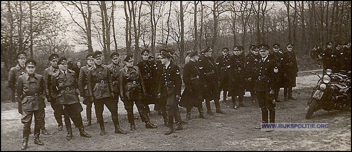 VKG Apeldoorn Archief Scheper 1947 begr materman bw(7V)