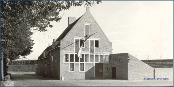 GRP Drunen Postbureau Heusden Postbureau Heusden Garnizoenstraat 11972 bw  (7V)WM