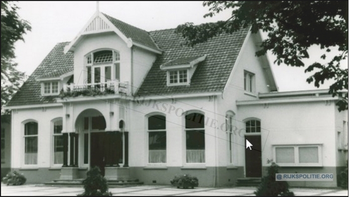 GRP Nunspeet foto 5 Dependence politiebureau te Nunspeet 1981  bw (7V)