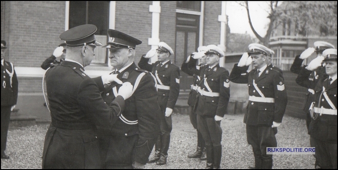 VKG Apeldoorn vdBerg Lindtje 1 bw(7V)