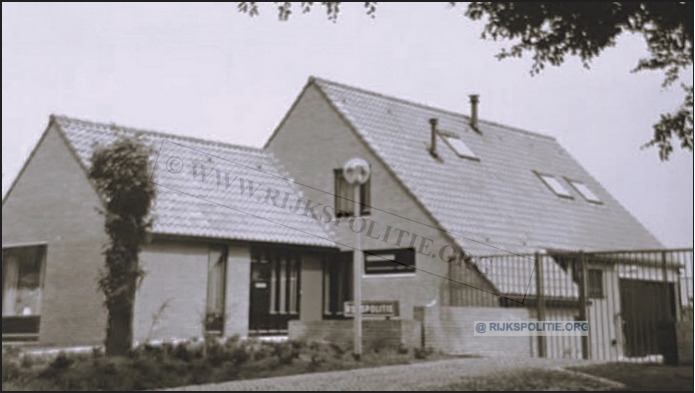 GRP Zuidlaren Annen bureau  bw(7V)