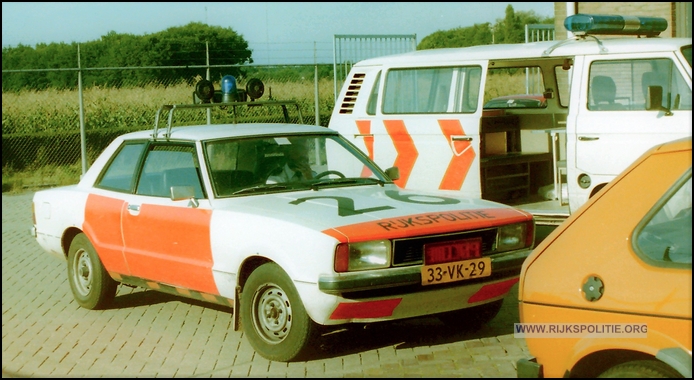 RPG Woensdrecht PB04 1981 09 Tulder voeryuige bw(7V)