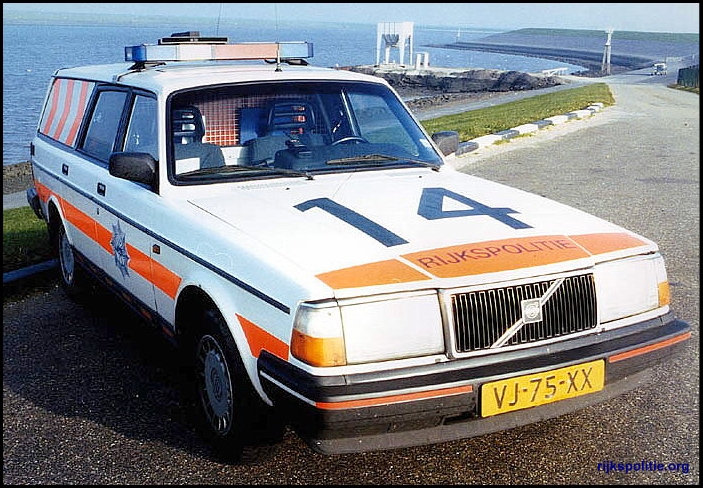 RPVKG Groningen TPW Volvo 240 1990 db D1 (VV)
