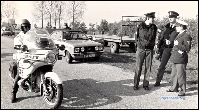 VKG Nijmegen HenkTwilt 07 verkeerscontrole (2)(7K)