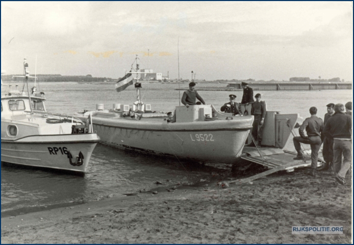 Dodewaard aktie 1980 November (7V)