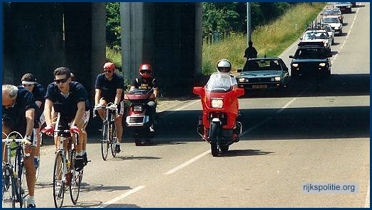 AVD GMS 015 Begeleiding toertocht wielrennen bmp1 (VV)