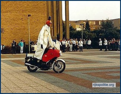 AVD GMS 029 AVD demoteam opening RP groepsbureau Meerssen 1985 bmp5 (VV)