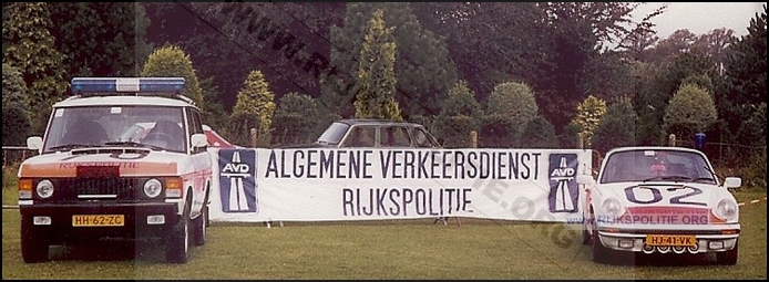 Porsche 911 12.02 82 HJ 41 VK jdw (4) bw(7V)