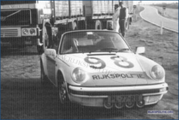 Porsche 911 12.98 86 pl 77 rb GTC A28 Nuntspeet bw (7V)WM