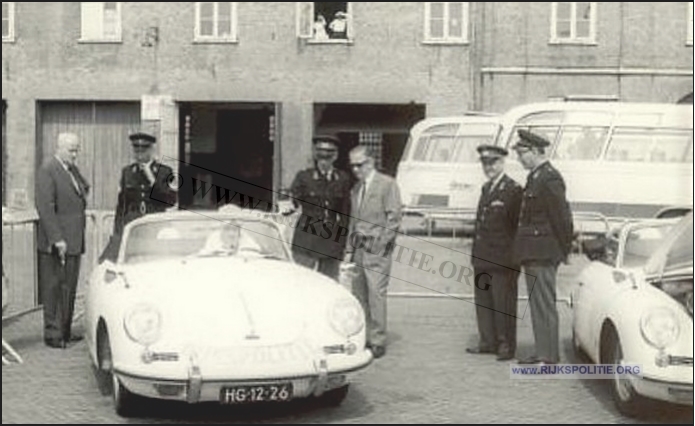 Porsche 356 2711 62 HG 12 26 12.11 2 BW(7V)