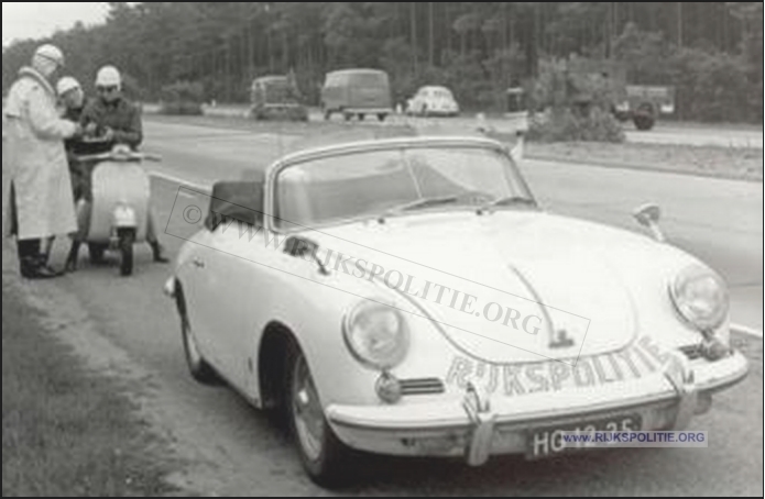 Porsche 356 2712 62 HG 12 25 12.12a bw(7V)