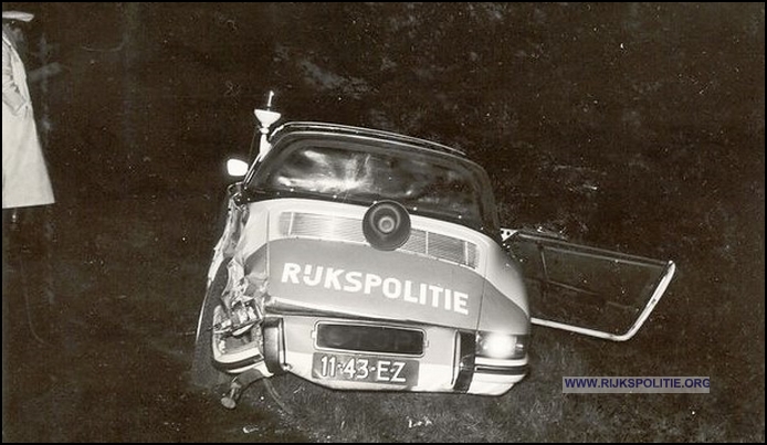 Porsche 912 12.00 67 11 43 EZ ongeval schade RW 12 Harmelen bw(7V)