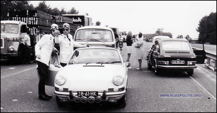 Porsche 912 12.31 68 28 61 HK pm bw(7V)