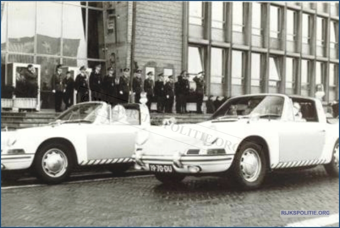 AVD SBV Afscheid Verhuizing naar Driebergen F004 8 bw (7V)WM