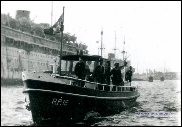 RPtW GRP AV05  1946 Enkhuizen 07 Archief Duys 1946 RPXV 3 RP67 1 RP15 3 Binnen IJ bw(7V)