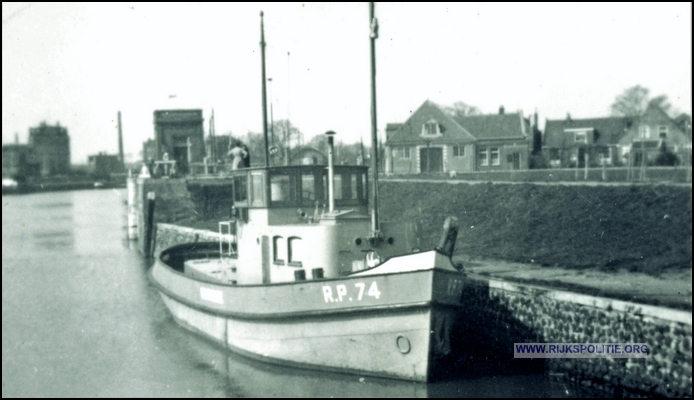 RPtW GRP AV15  1949 Enkhuizen 27 Archief Duys 1949  RP09 2 RP22 2 RP74 1 1949 maart bw(7V)