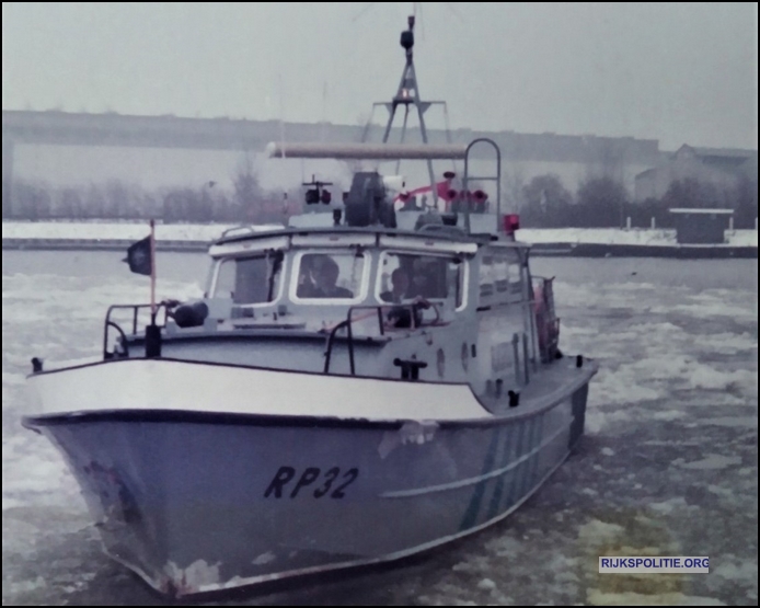 RPtW Boot RP32 3 Gort bw(7V)