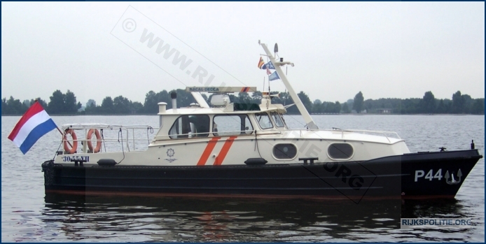 RPtW Boot RP44 3 P44 3 102 2446 bw (7V)WM