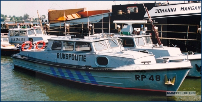 RPtW Boot RP48 2 Aalsmeer 1991 Warmond Borst rode waterlijn  bw (7V)WM