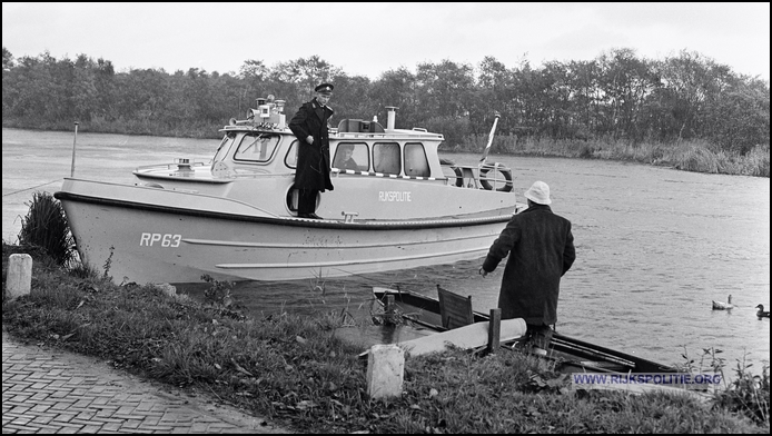 RPtW Boot RP63 3 Cyanide in Ringvaart (giftige stof) bw(7V)
